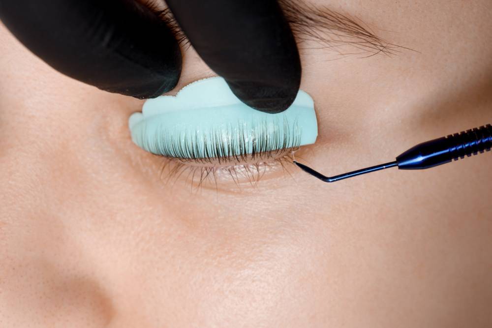 Laminage de sourcils